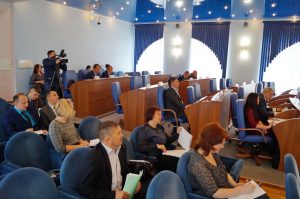 Финансово-хозяйственную деятельность крупных муниципальных предприятий обсудили накануне в думе Нефтеюганска