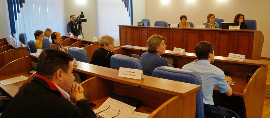 Проблемы с неплатежами зарплат на предприятиях обсудили в администрации Нефтеюганска