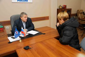 Председатель Думы Нефтеюганска провел прием по личным вопросам