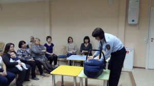 С дошколятами из детсада "Колосок " побеседовали госавтоинспекторы.