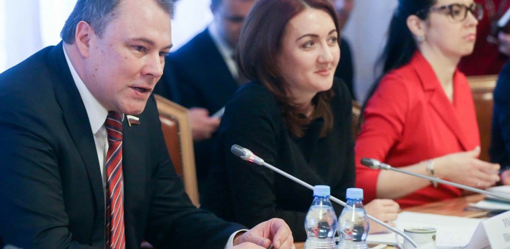 Нефтеюганцы в составе «Молодежной команды страны» посетили Государственную думу.