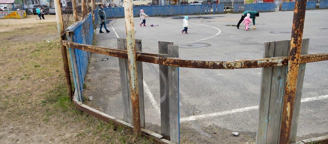 Двор, милый двор...