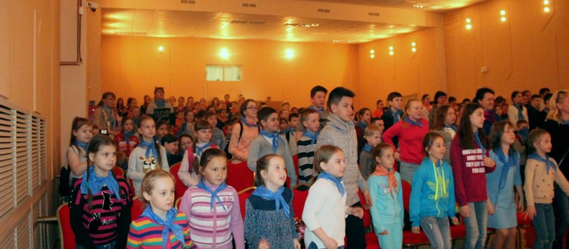 В КЦ «Юность» состоялось торжественное открытие первой смены лагерей, организованных на базе «ДШИ» и «Детской музыкальной школы им. Андреева».