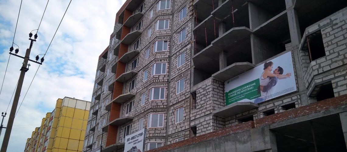 Госдума приняла закон, направленный на усиление контроля за долевым строительством.