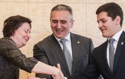 Правительства и думы тюменской «матрешки» одобрили пенсионную реформу