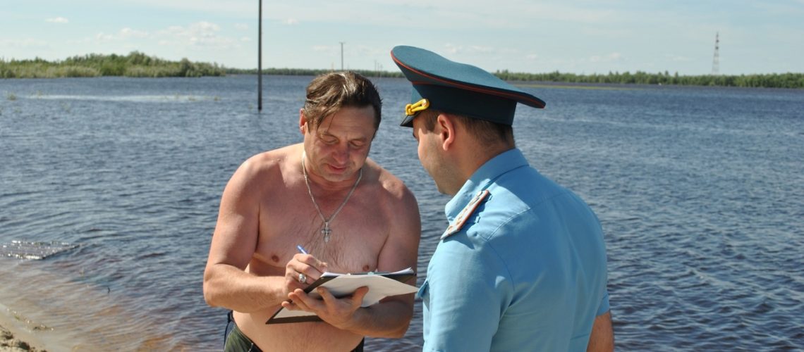 В Нефтеюганске проходит акция «Вода - безопасная территория».
