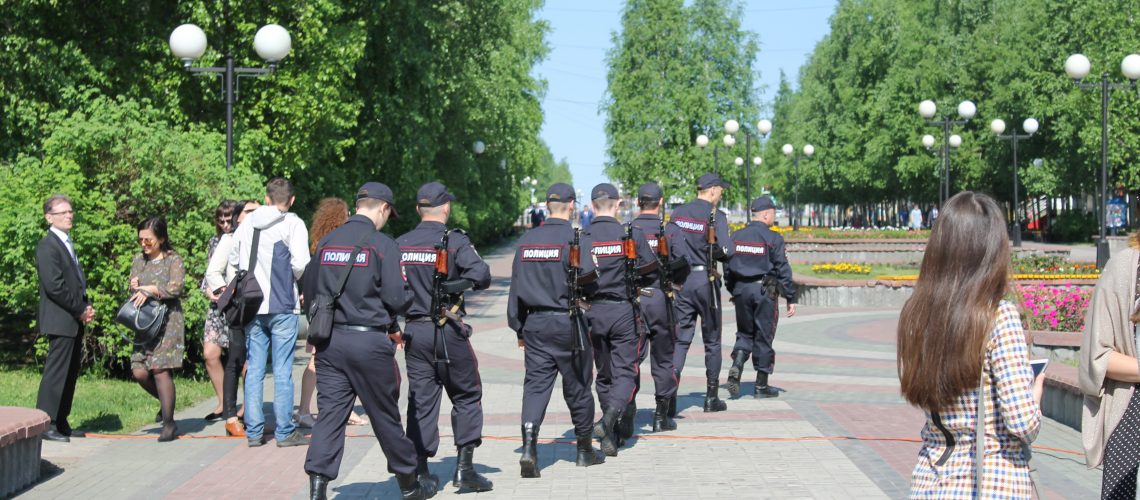 В полиции Югры не хватает больше, чем 600 полицейских.
