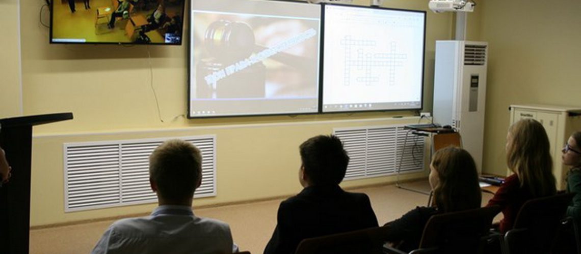 Библиотекари Нефтеюганска и Пыть-Яха провели деловую игру