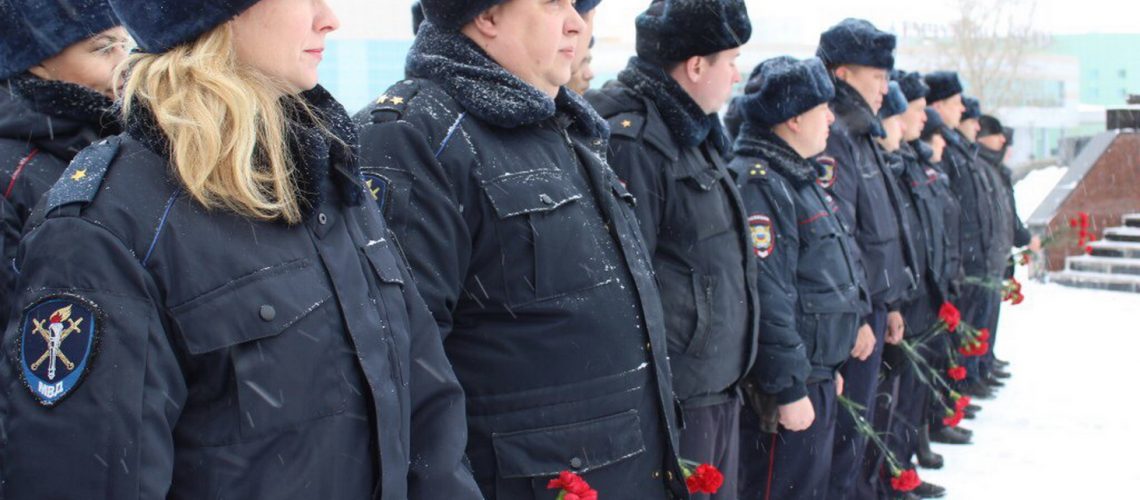Памятная акция в честь погибших полицейских