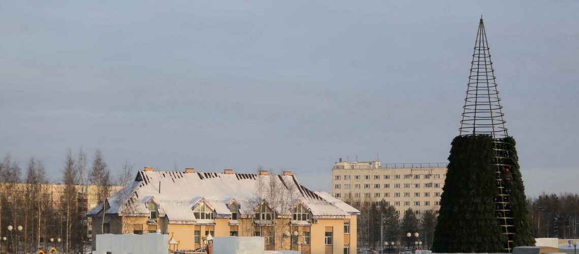 Постепенно, по-немногу вырастает городок :))