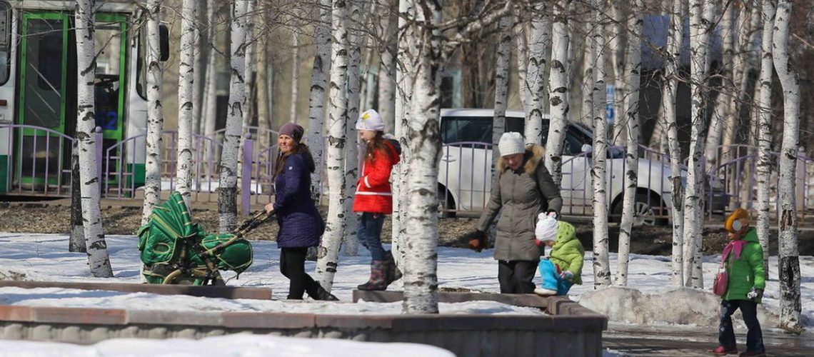 В Югре снижается рождаемость