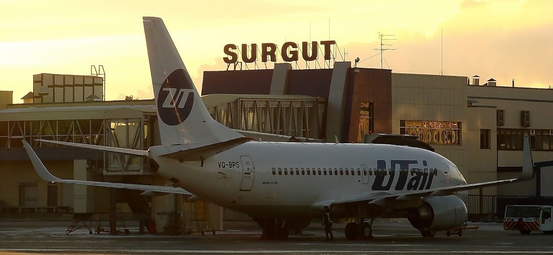 Самолет Utair не смог вылететь из Сургута после жалоб пассажиров на гарь