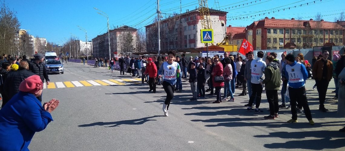 В Нефтеюганске, в честь праздника 9 мая, состоялась городская легкоатлетическая эстафета.