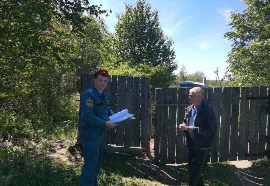 Пожарные проверяют дачные кооперативы
