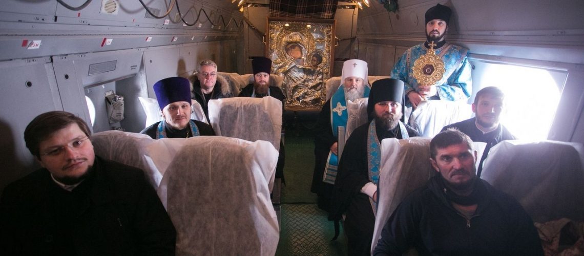 Воздушный крестный ход против распространения коронавируса прошел в Югре
