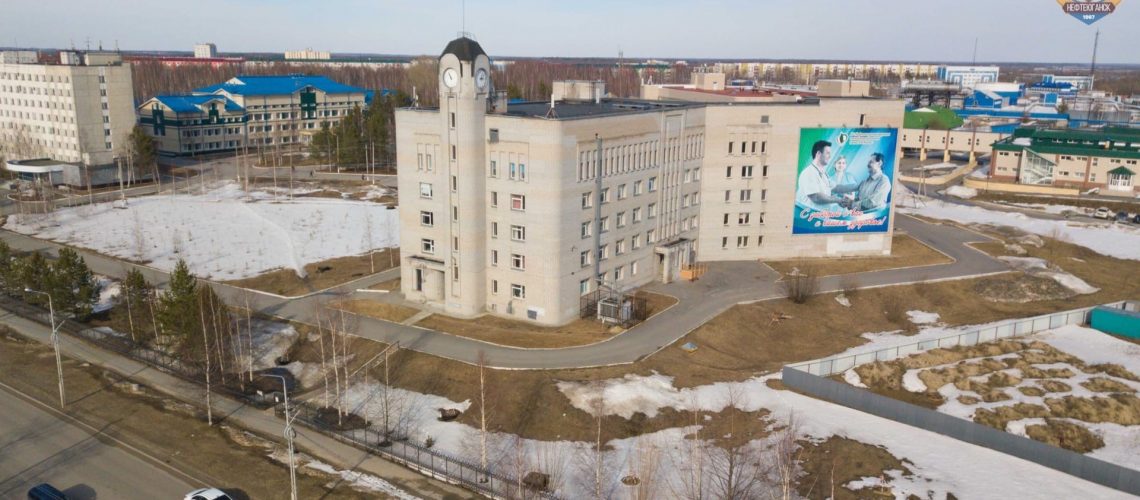 Врач из Мегиона сообщил о сотне больных коронавирусом в Нефтеюганске