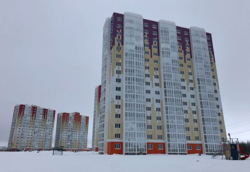 Сиротам в Югре будут компенсировать аренду жилья, но денег хватит только на комнату