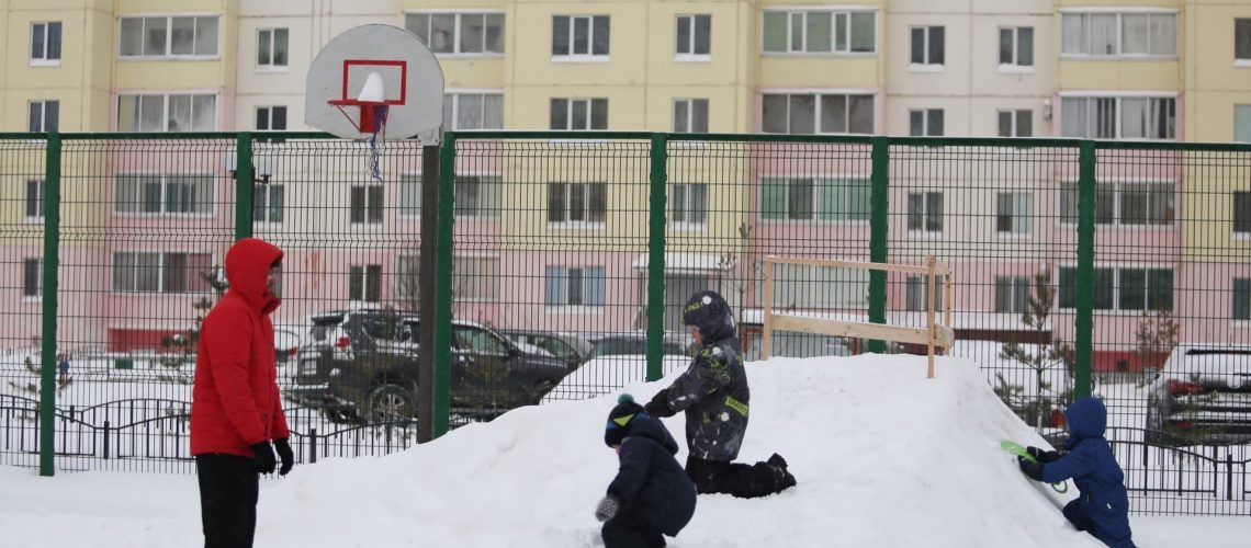 Папа, мама, я — настоящая семья. В РФ вступил в силу новый закон, защищающий семейные ценности