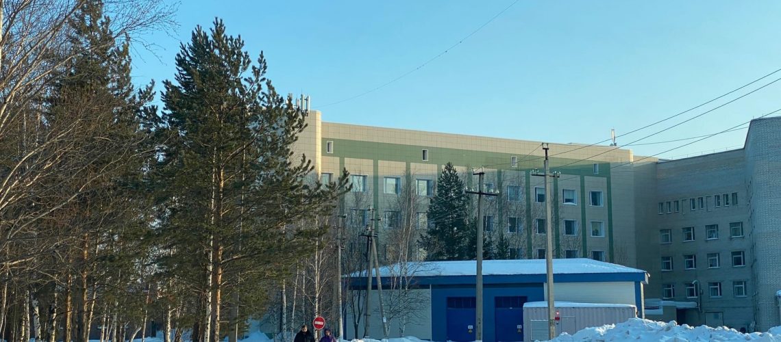 Показатели COVID-19 рекордно упали. В Югре в три раза сократили коечный фонд
