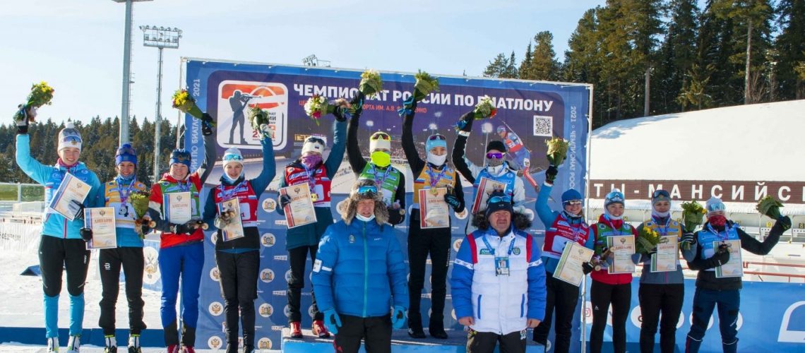 Женская сборная Югры выиграла командную гонку на чемпионате России по биатлону