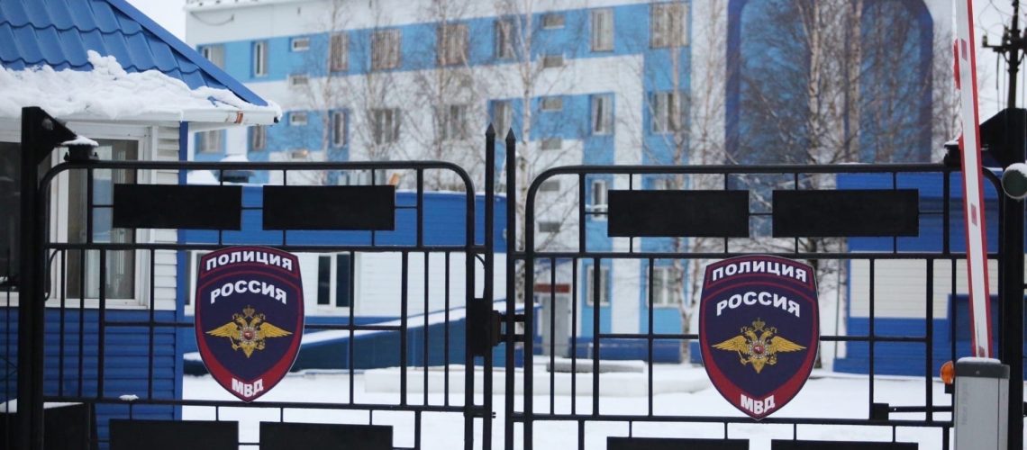 Годовой ущерб от мошенников в Югре превысил полмиллиарда рублей