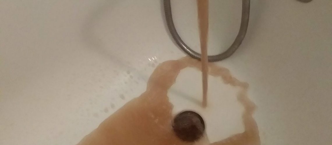 Роспотребнадзор: питьевая вода в Нефтеюганске не соответствует требованиям СанПиНа