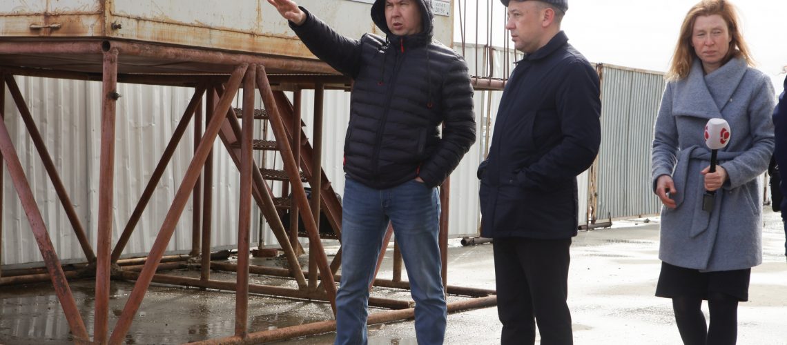 Сделать двор лучше.
