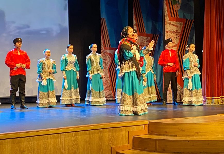 В КЦ «Юность» состоялся музыкальный спектакль «Шла Катюша по Европе».
