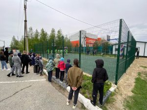 Еще одной спортивной площадкой больше.
