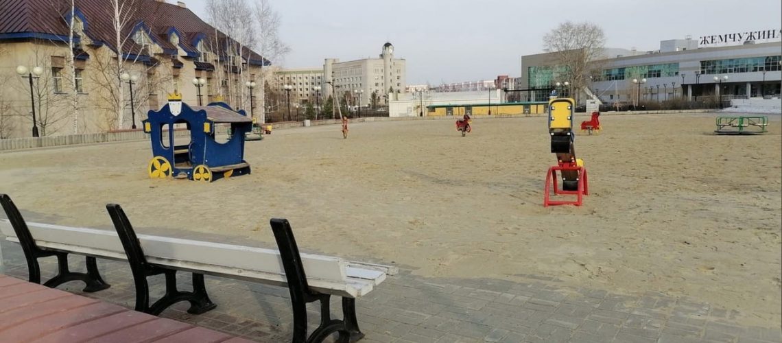 В Нефтеюганске почти все малые архитектурные формы (МАФ) на детских площадках подлежат демонтажу, так как они не соответствуют ГОСТу