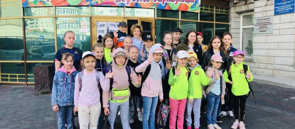 09 июня 2021 года на берегу реки Катунь в Горном Алтае стартовал всероссийский тренировочный лагерь по спортивной аэробике