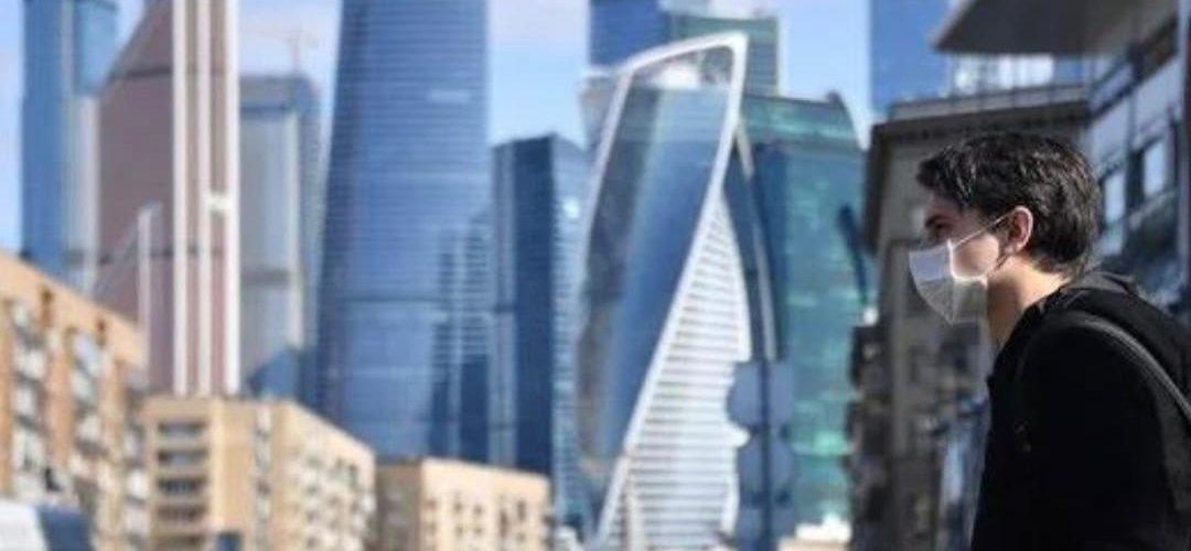 К сожалению, коронавирус всё ещё с нами и набирает обороты.