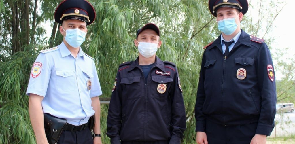 Жительница Нефтеюганска благодарит участковых уполномоченных, которые помогли их пожилой родственнице вернуться домой.
