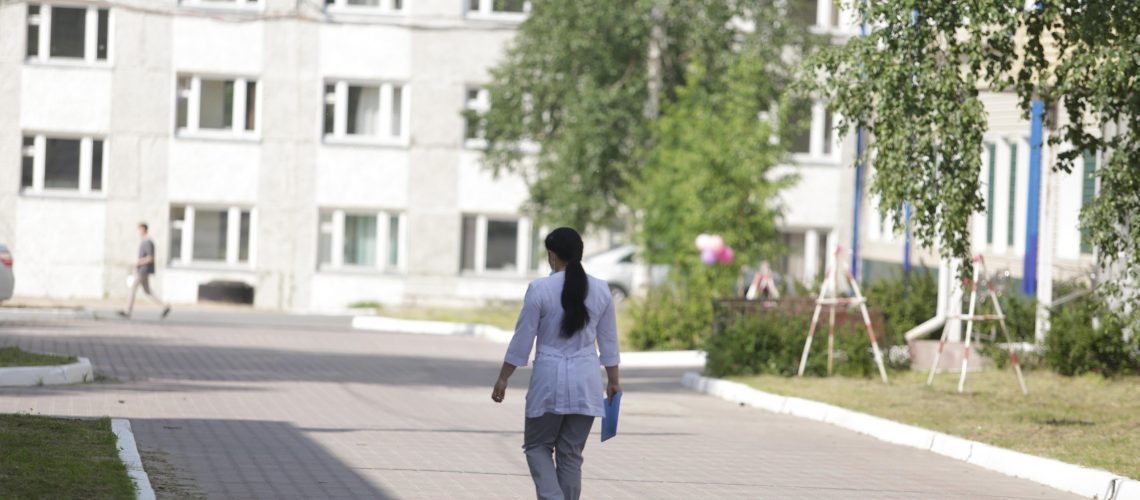 Более 1000 пациентов скончались от COVID-19 в Югре за всю пандемию