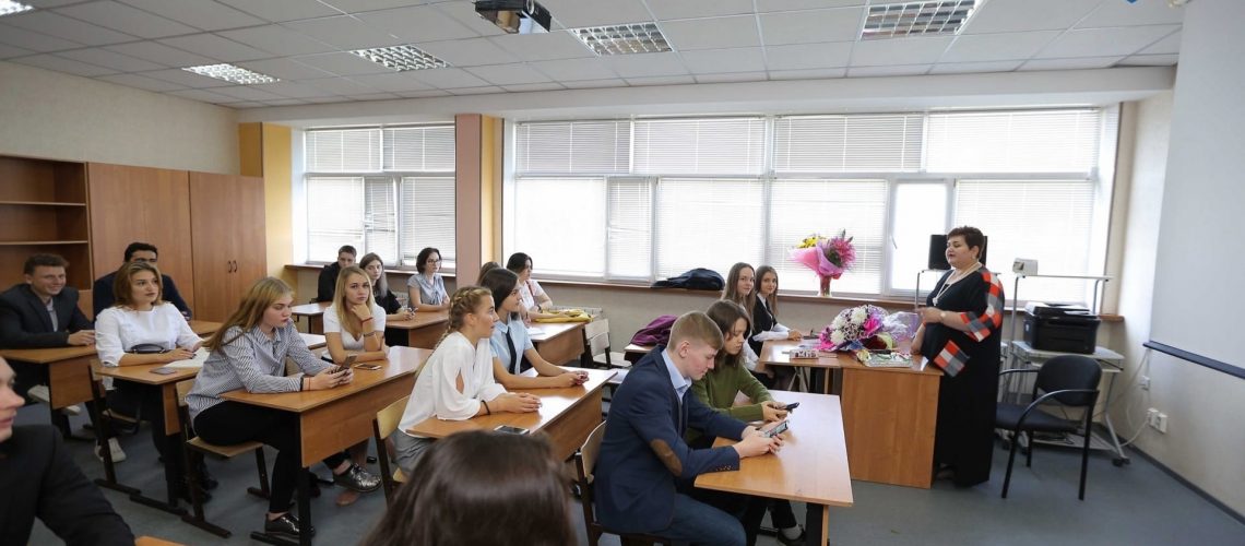 В России учителям дадут власть