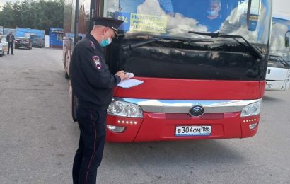 Автоинспекторы продолжают проверять автобусы