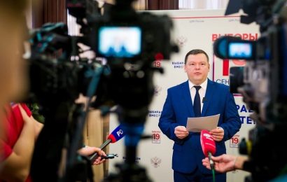 Глава Избиркома Югры Денис Корнеев рассказал журналистам об итогах выдвижения кандидатов на выборы 19 сентября 2021 года.