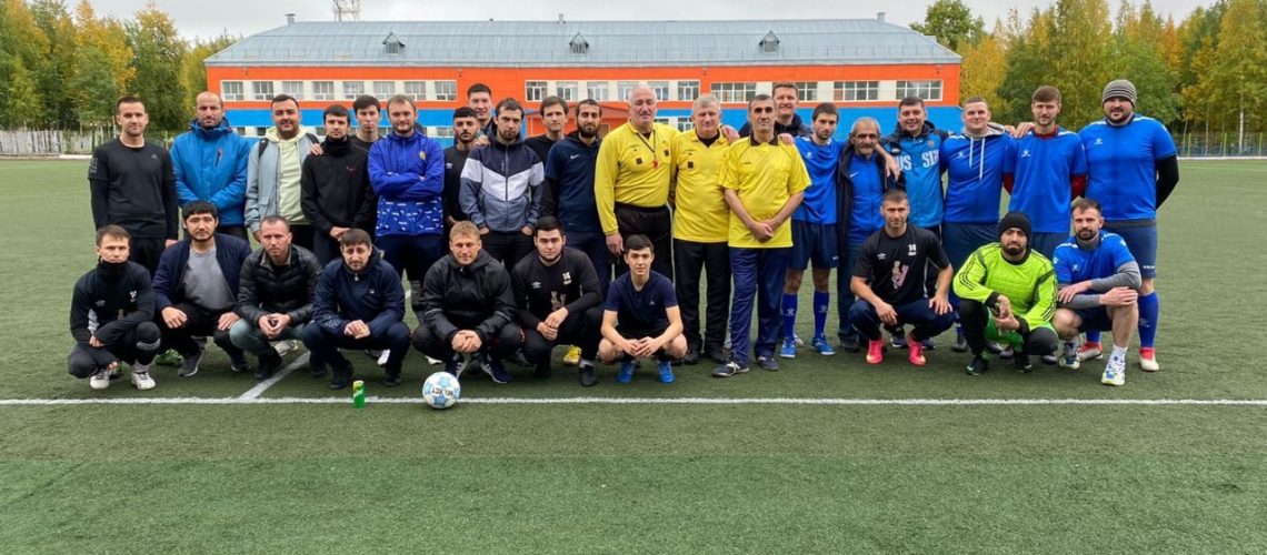 В Нефтеюганске начался чемпионат города по футболу, среди мужских команд.