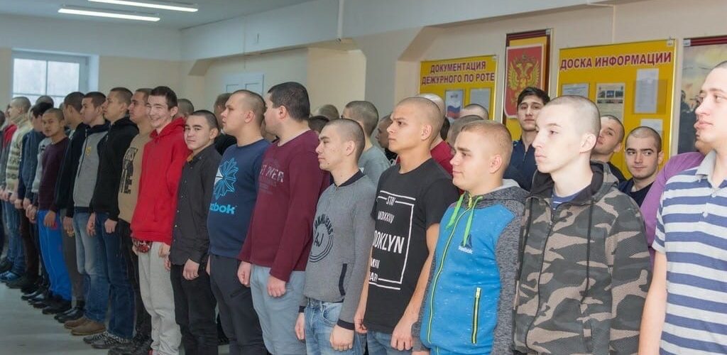 Выпускники ссузов Югры получат отсрочку от армии для поступления в вуз