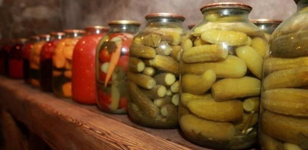 За банки с солеными огурцами в подвале жилого дома теперь будут штрафовать