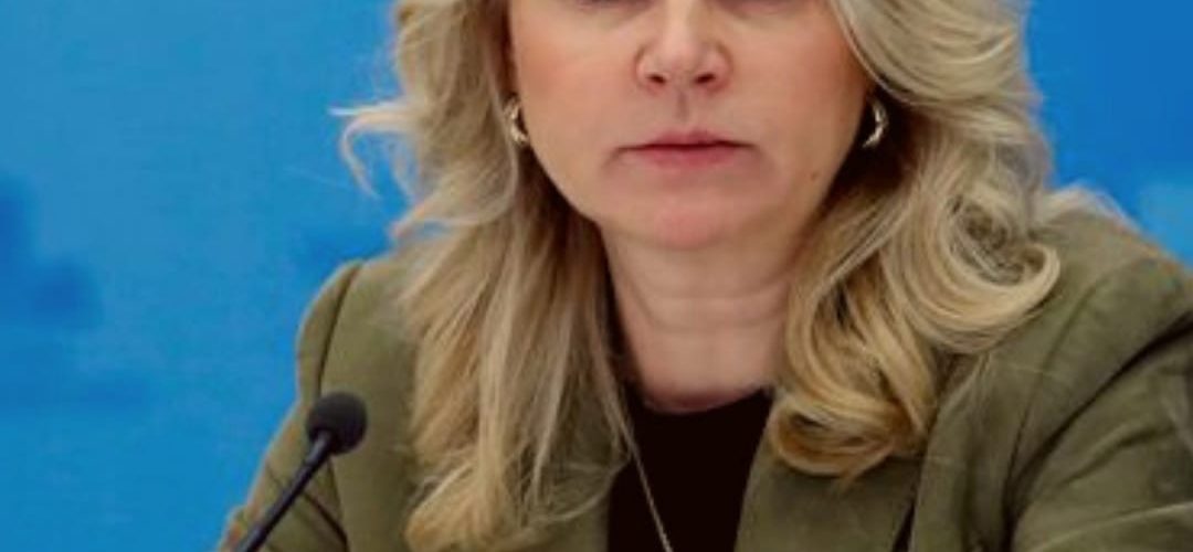 Вице-премьер РФ Наталья Голикова предложила ввести с 30 октября по 7 ноября нерабочие дни. В некоторых регионах — даже раньше.
