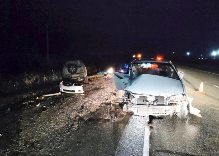 Спешащая автоледи спровоцировала аварию с пострадавшими на трассе «Тюмень – Ханты-Мансийск»