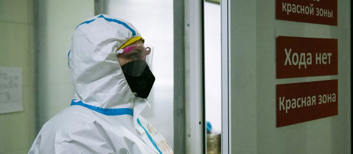 Названы сценарии развития коронавируса