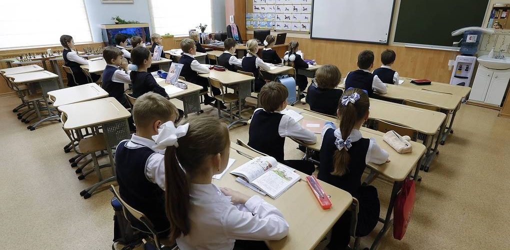 Минтруд: информация о повторных выплатах школьникам не соответствует действительности