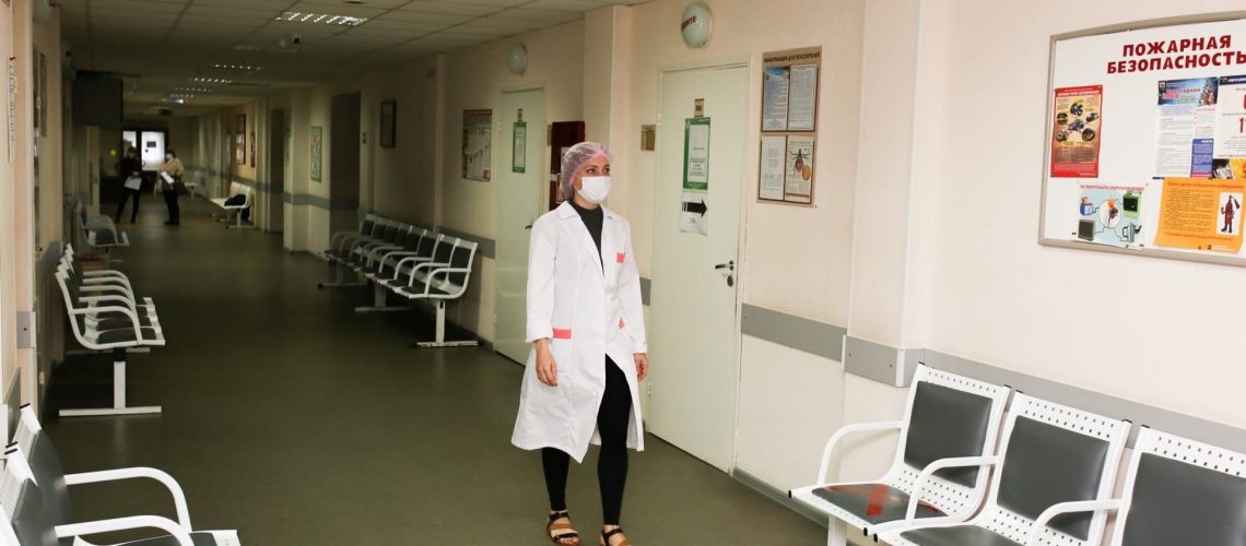 Югра возьмет на себя расходы на обучение каждого третьего студента-медика региона