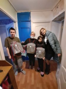 Депутаты Думы города, общественники и журналисты газеты «Здравствуйте, нефтеюганцы!» поздравляют маленьких горожан с наступающим праздником.