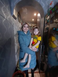 Депутаты Думы города, общественники и журналисты газеты «Здравствуйте, нефтеюганцы!» поздравляют маленьких горожан с наступающим праздником.