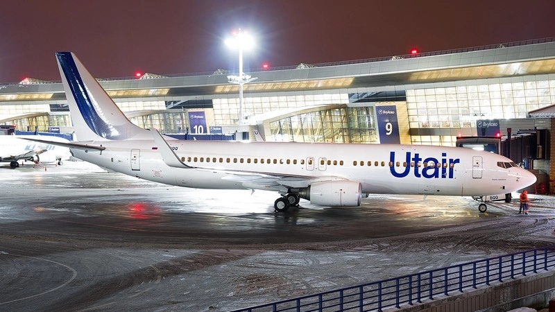 Пассажиры Utair вторые сутки не могут улететь в Сургут из Геленджика