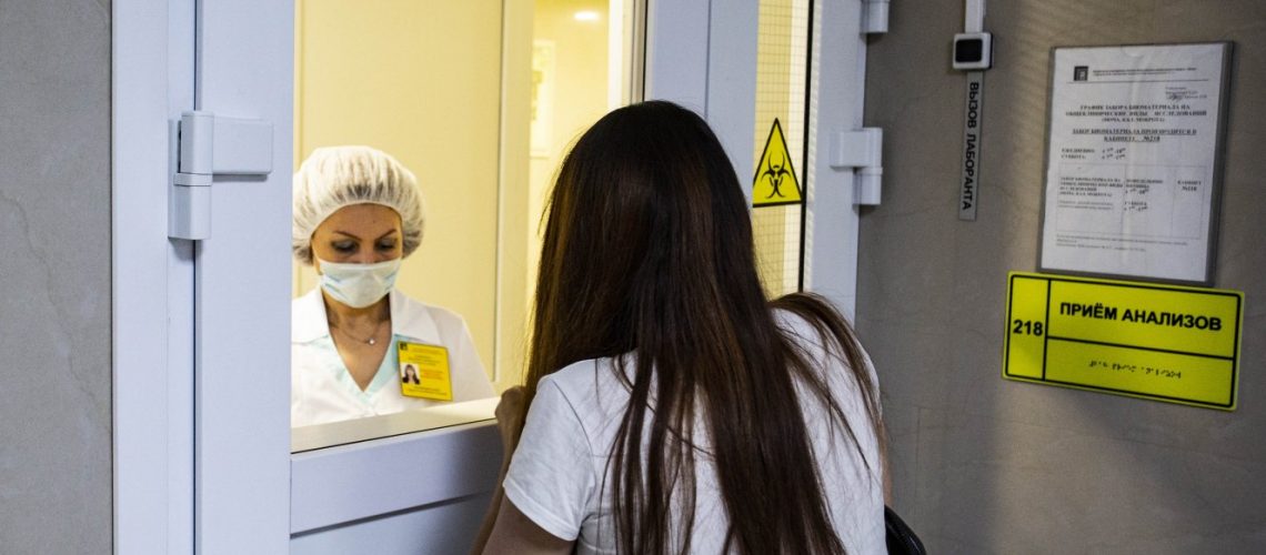 К 2024 году 80% россиян смогут сделать тест на инфекции в течение 24 часов