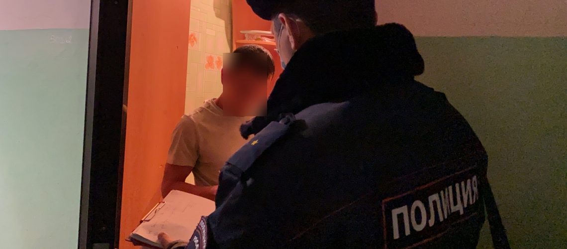 В Нефтеюганске участковыми уполномоченными выявлен факт несоблюдения ограничения, установленного судом